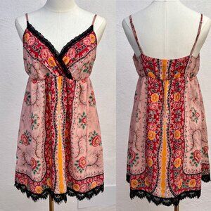 COPE Victorian Floral Print w/ Black Lace Camisole/Dress Size Small (RUNS BIG)